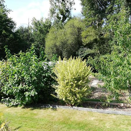Вилла Au Coeur Du Jardin La Boussac Экстерьер фото