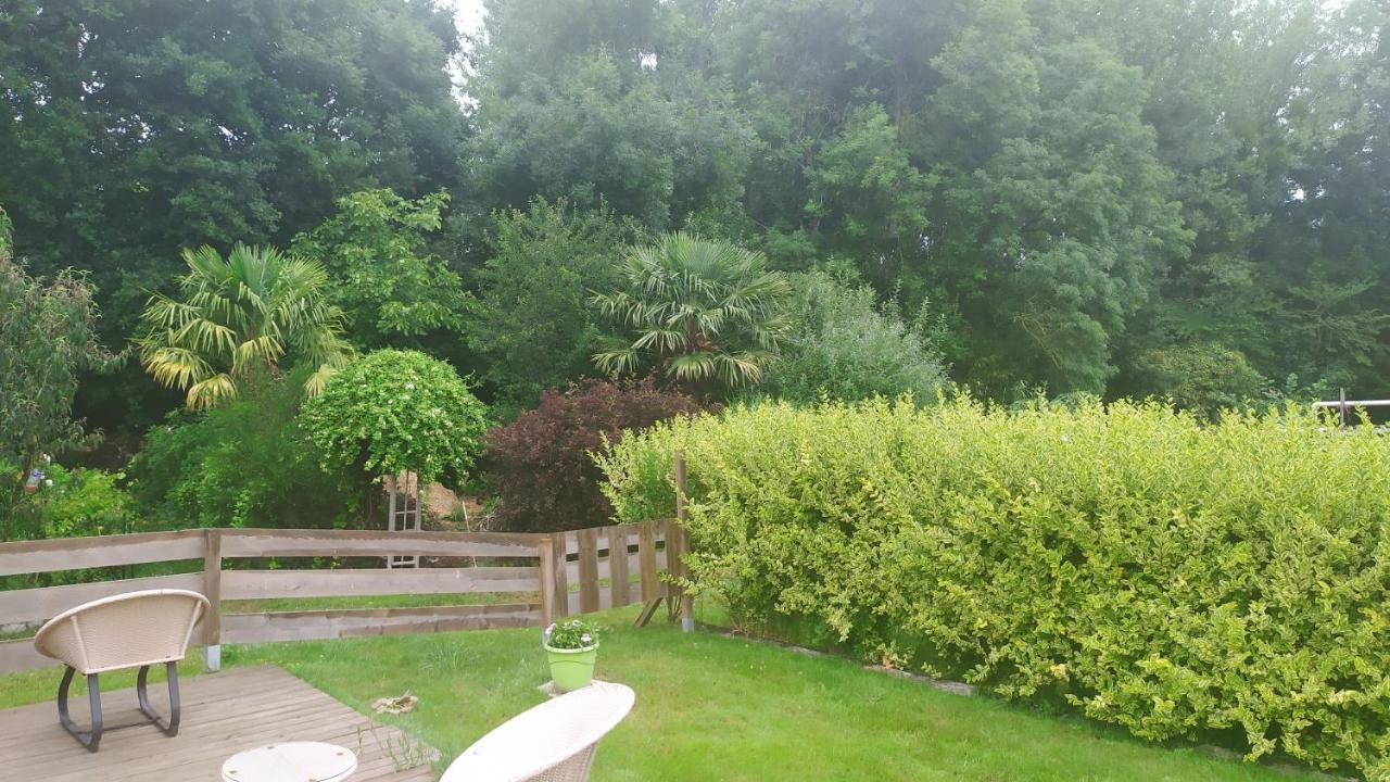 Вилла Au Coeur Du Jardin La Boussac Экстерьер фото